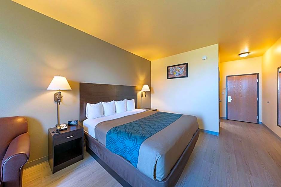 Econo Lodge Inn & Suites Bridgeport