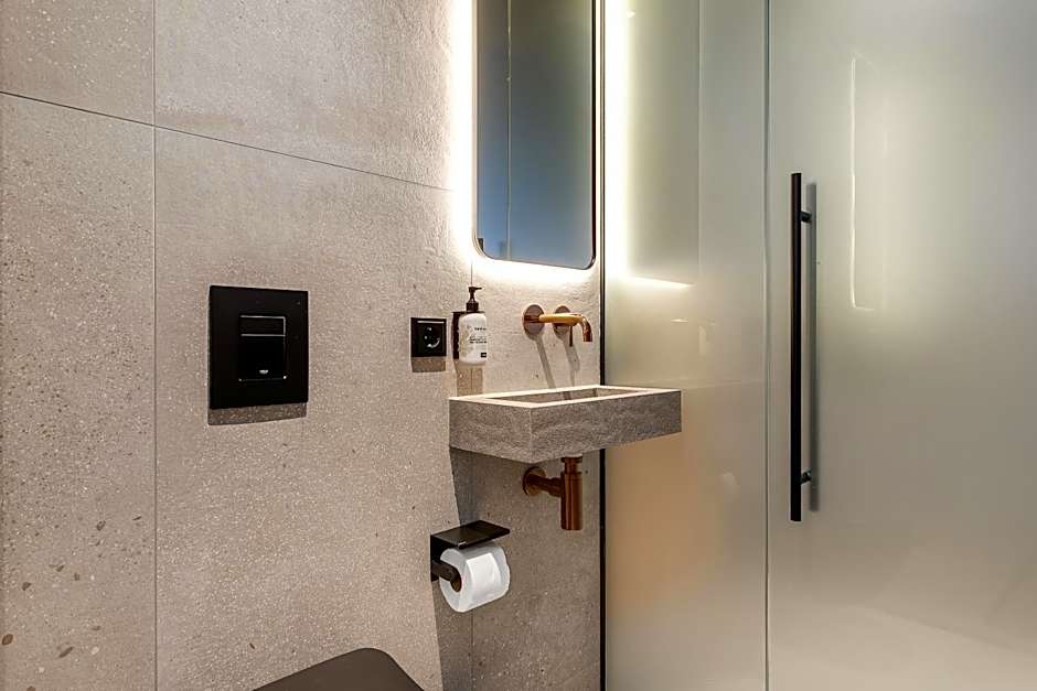 Arctic Comfort Hotel