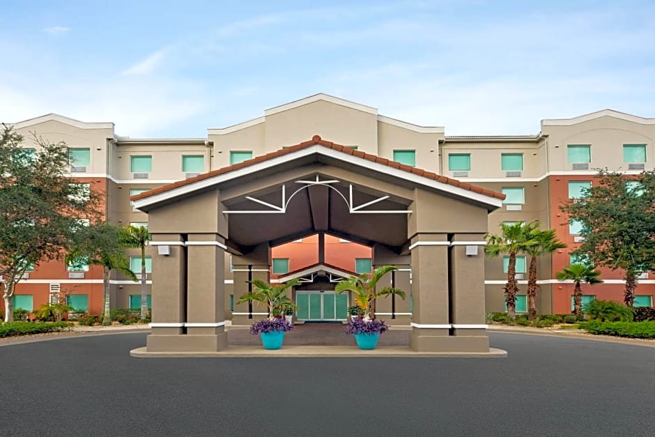 Holiday Inn Express Hotel & Suites Pembroke Pines Sheridan Street, an IHG Hotel