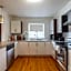 Large & Sunny Beautiful Home #103