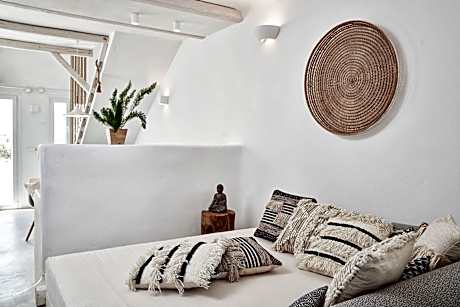 Two Bedroom Petit Villa Sea View with Private Pool and Outdoor Jacuzzi
