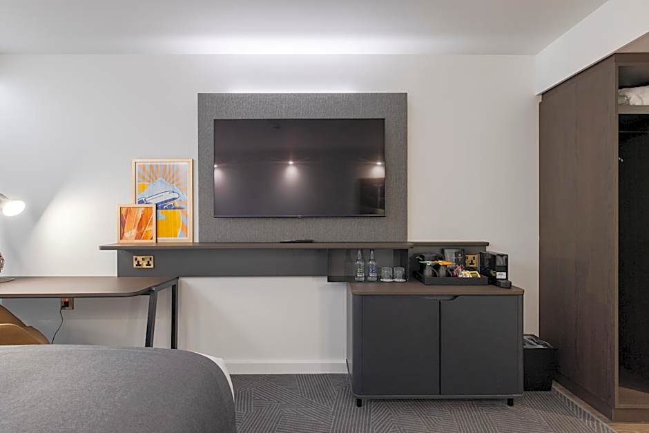 Holiday Inn Bristol Airport By IHG