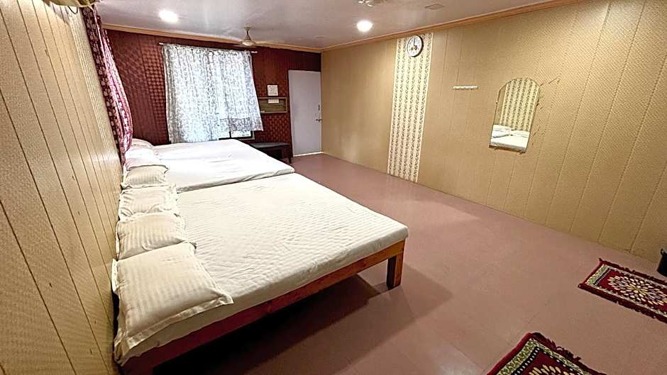 Foto 1 von 4 von 1 King Bed