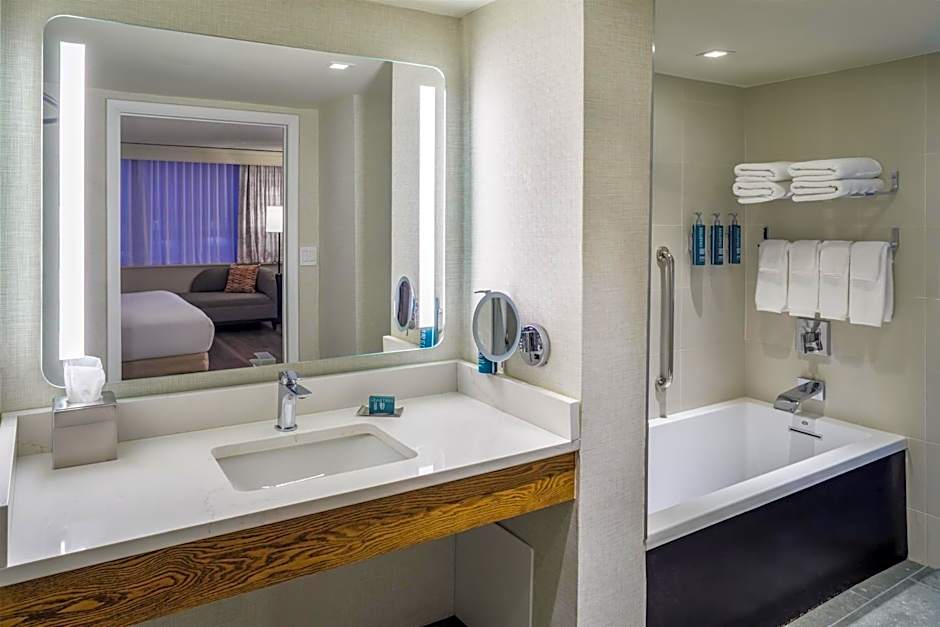 DoubleTree By Hilton Hotel Rochester