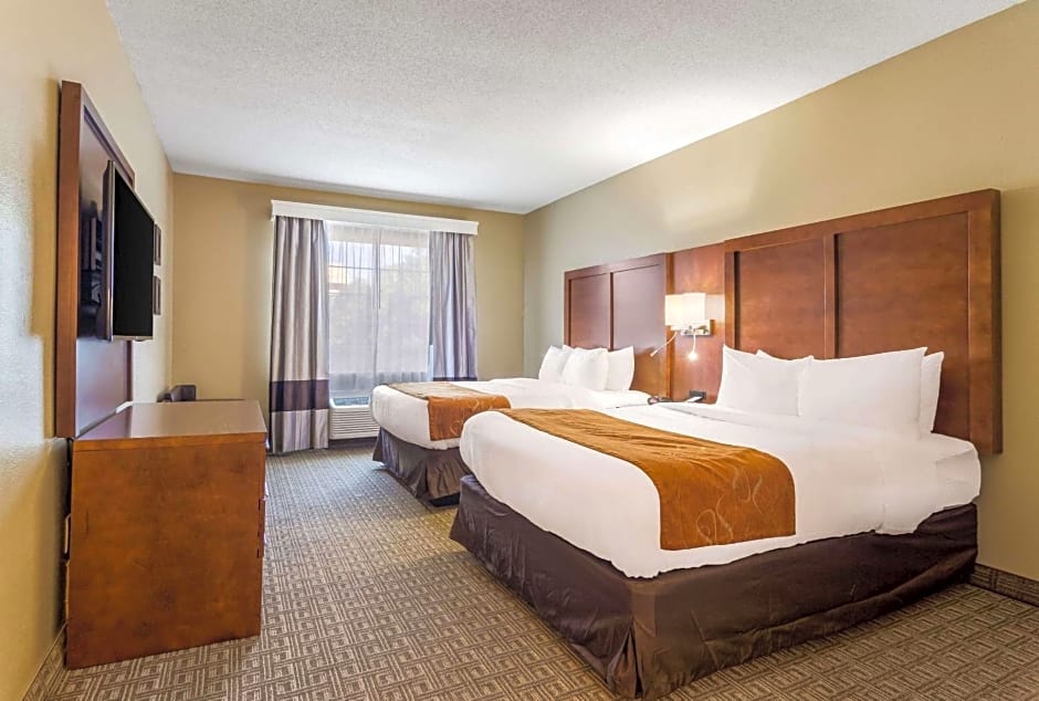 Comfort Suites