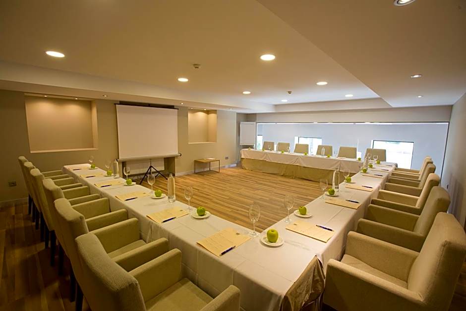 M.A. Hotel Sevilla Congresos