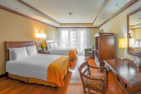 Junior Suite with Two Queen Beds