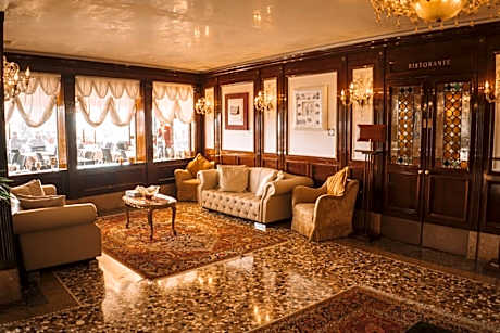 Savoia & Jolanda Hotel