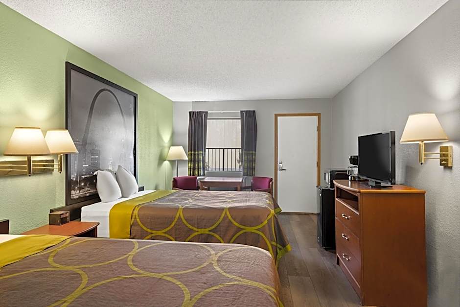 Photo 1 of 4 of 2 Queen Beds