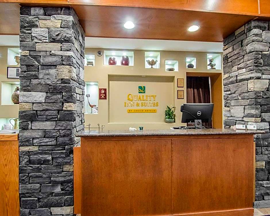 Quality Inn & Suites Grande Prairie