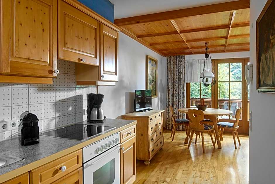 Alt Montafon Hotel Appartements by Pferd auf Wolke