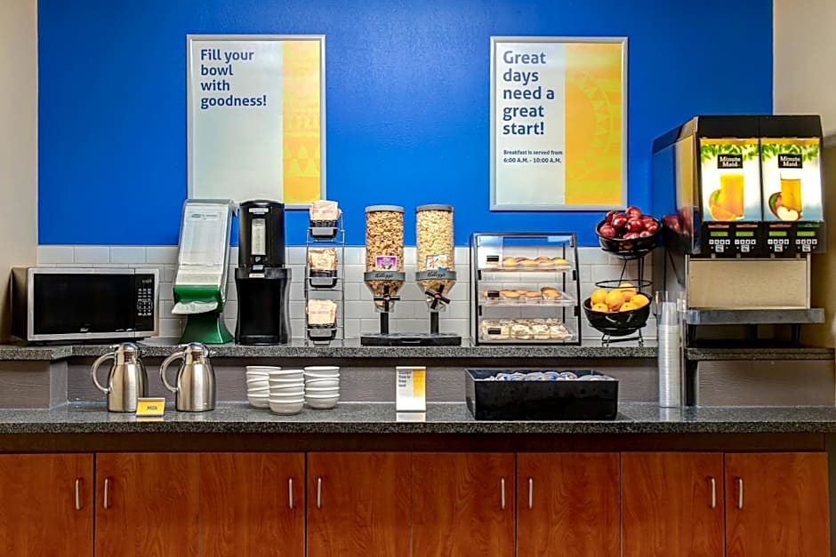 Days Inn by Wyndham Medicine Hat