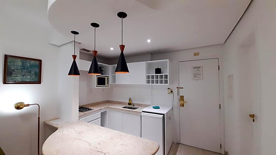 INCRIVEL Flat proximo Shoppings JK e Vila Olimpia