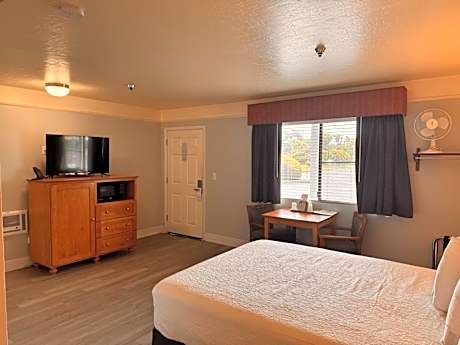 Queen Room with Two Queen Beds - Disability Access