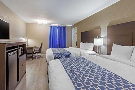 2 Double Beds, Suite, Nonsmoking