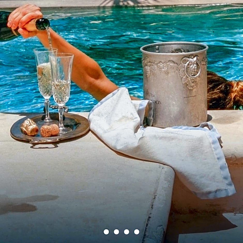 Simba Safaris African Pride Exotic Lodge