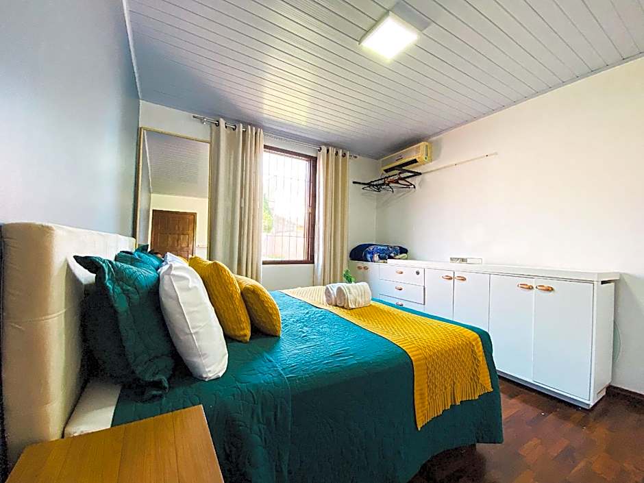 Casa Ampla - Climatizada - 1 suite-2 quartos-churrasqueira