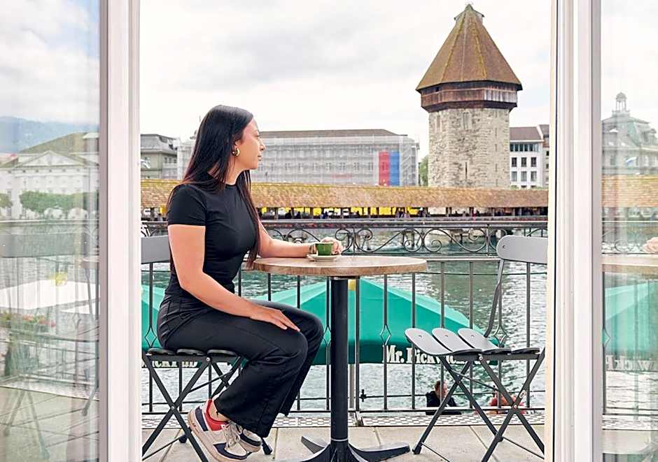 Hotel Pickwick and Pub "the room with a view"