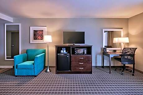 Queen Room with Two Queen Beds - Mobility and Hearing Access/Non-Smoking