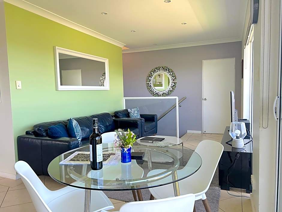 Albany Harbourside Apartments And Houses