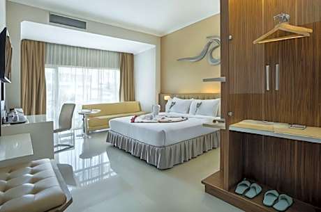 Lorin Sentul Hotel