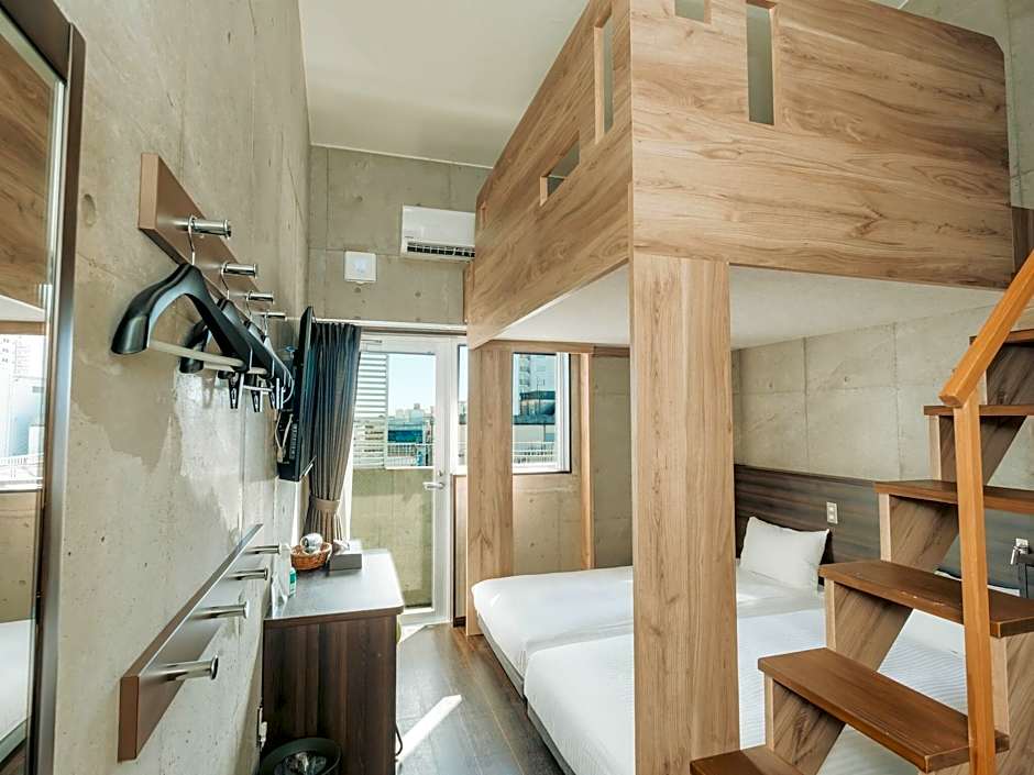 Photo 1 of 18 of Loft 2 Beds