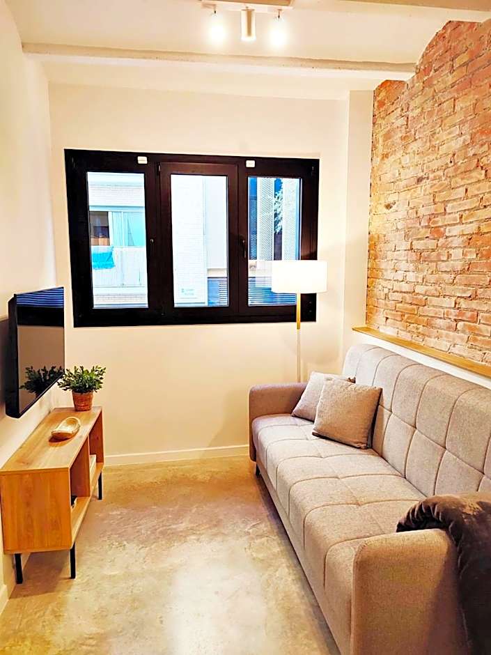 ARIQUS Fira Apartments