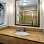 Holiday Inn Express & Suites Wilmington-Newark by IHG