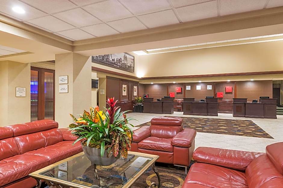 Ramada Plaza by Wyndham Cincinnati Sharonville