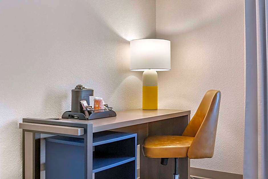 Comfort Inn & Suites Rapid City near Mt Rushmore