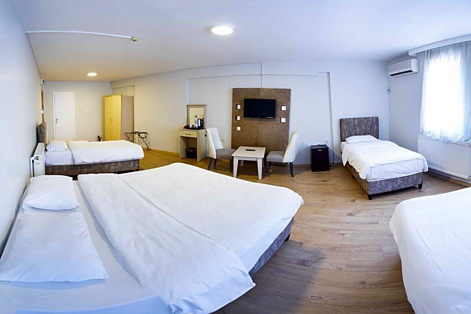 Photo 1 of 13 of Comfort Triple Room