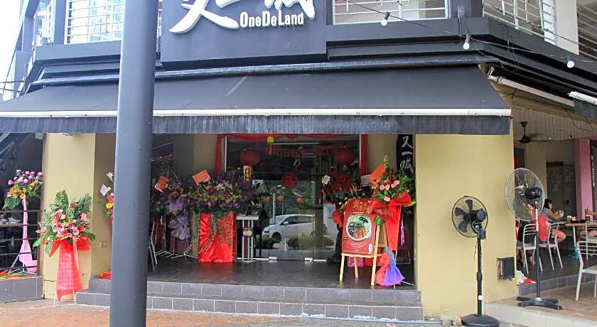 Putra One Avenue Hotel