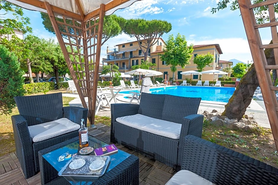 Hotel Apuana