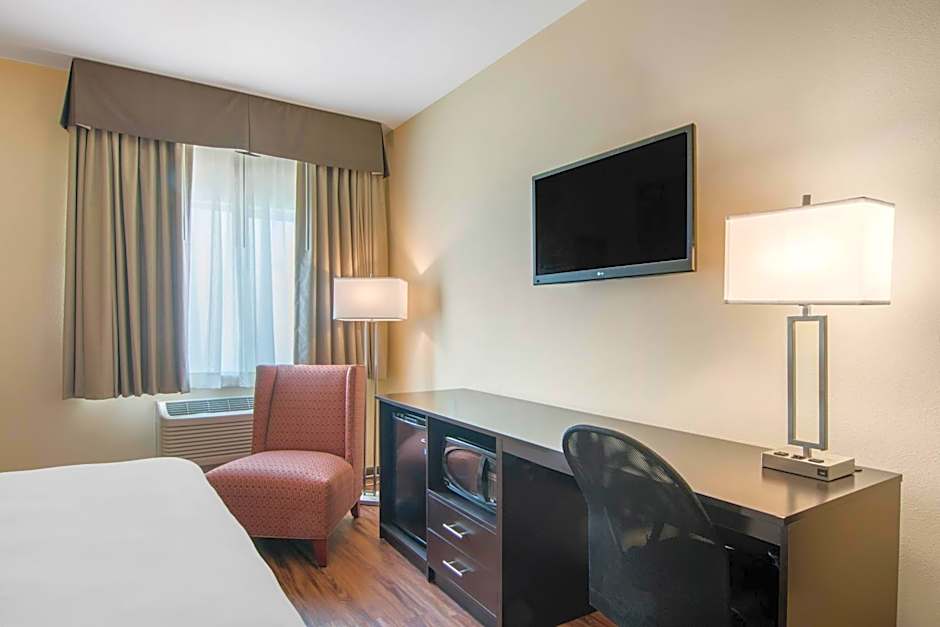 Econo Lodge Inn & Suites Springfield Main Street