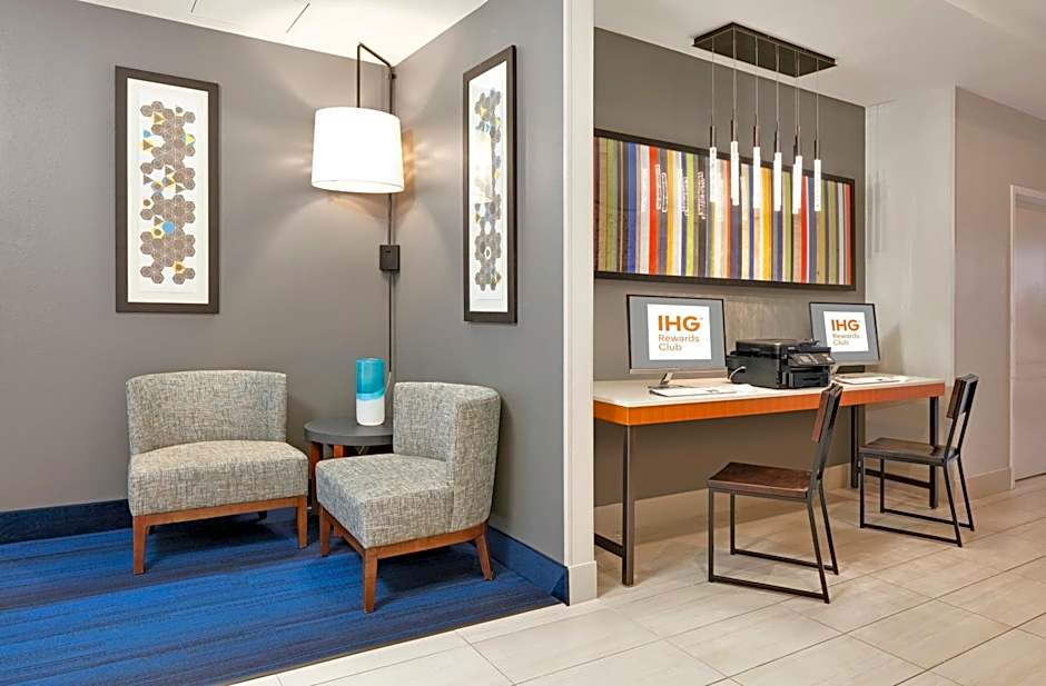 Holiday Inn Express Hotel & Suites - Irving Convention Center - Las Colinas By IHG