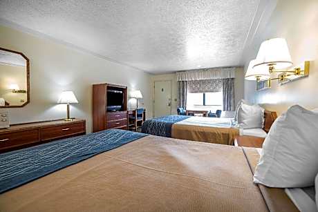 Queen Room with Two Queen Beds - Accessible/Non-Smoking