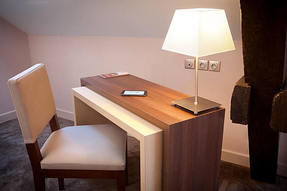 HOTEL ARVERNA VICHY - ClT'HOTEL