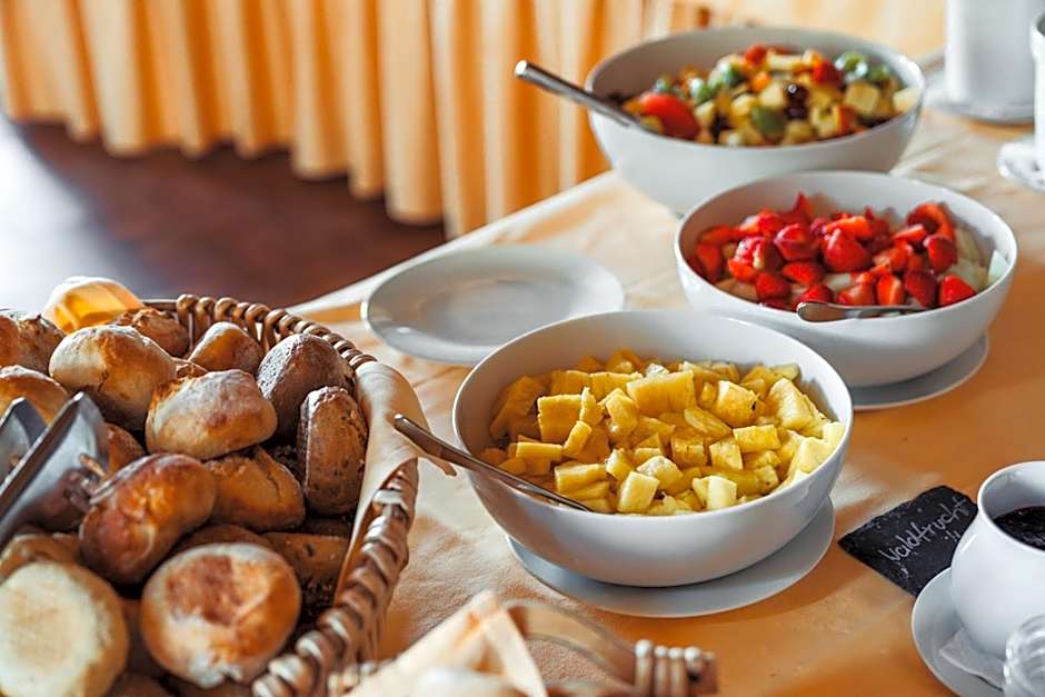 Schlosshotel Steinburg