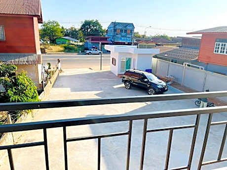 TEENOY HOTEL ตี๋น้อยโฮเทล พรเจริญ บึงกาฬ