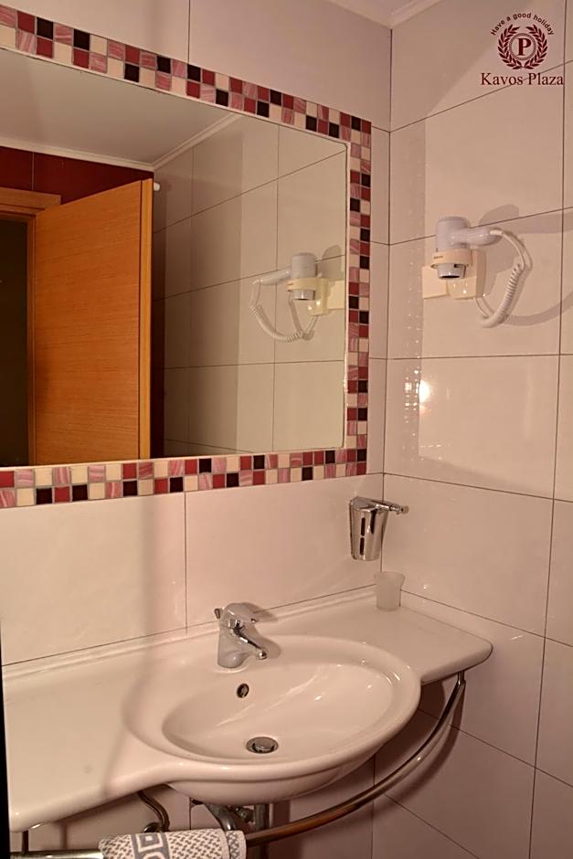 Kavos Plaza Hotel