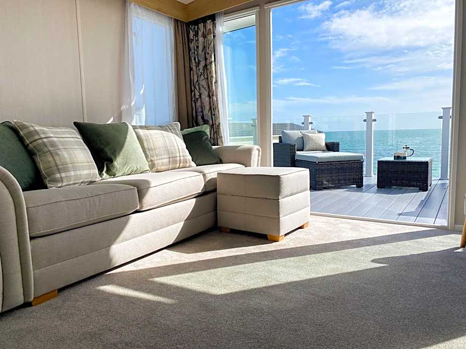 Swift Mosselle Pitch 24 Creek Caravan Park dog friendly