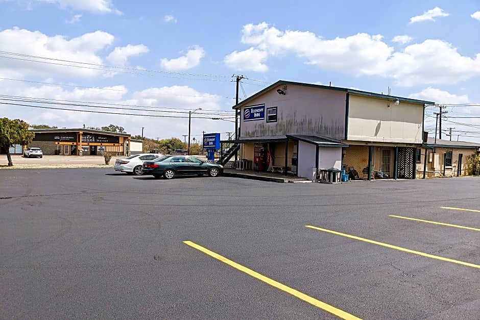 Economy Inn Kingsville