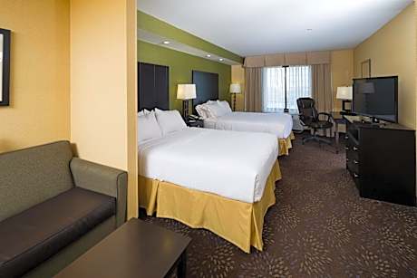 Standard Room with Two Queen Beds