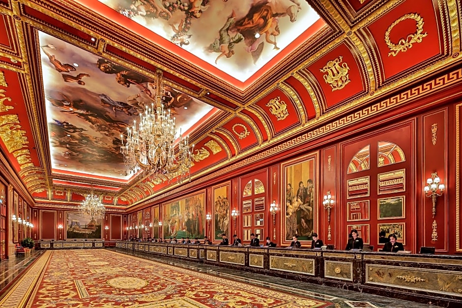 The Parisian Macao