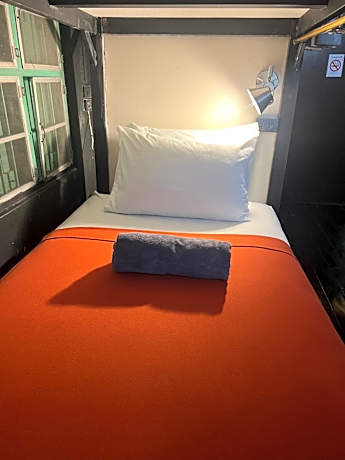 8-Bed Mixed Dormitory Room