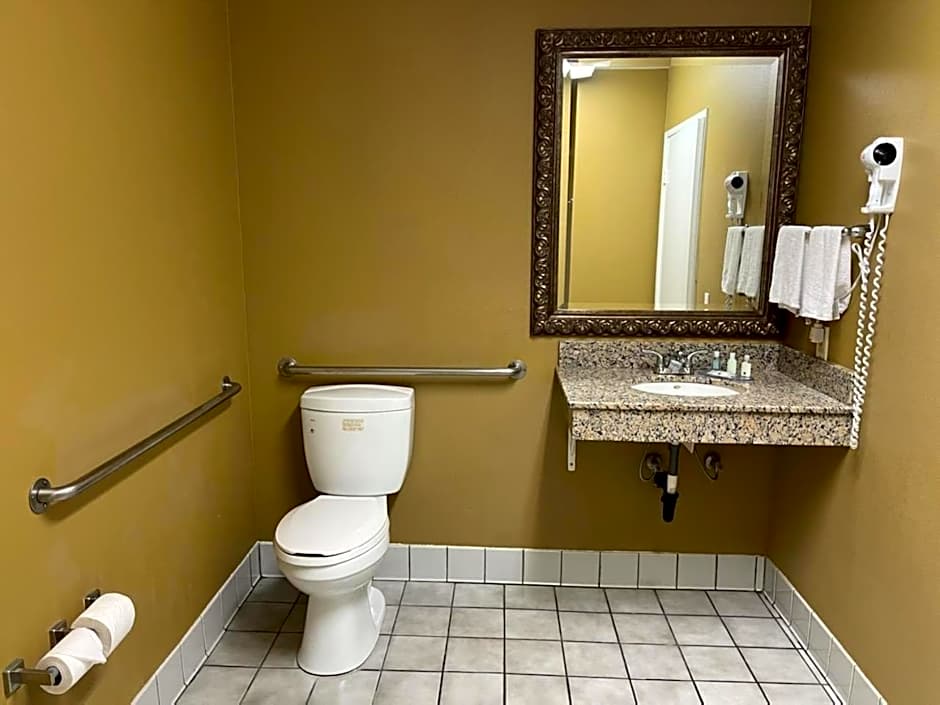 Quality Inn & Suites Westminster - Seal Beach Westminster