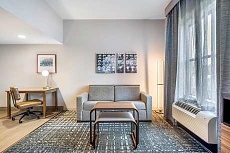 Studio Suite with Two Queen Beds - Hearing Access/Non-Smoking