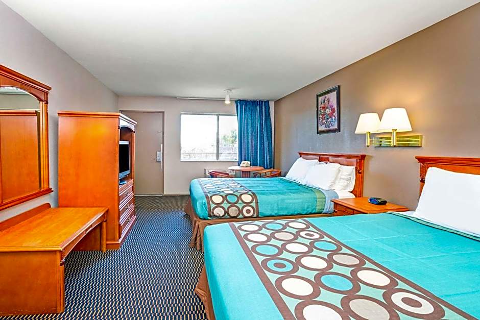 Super 8 by Wyndham Upland Ontario CA