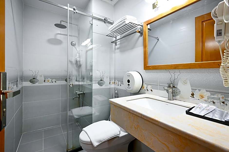 Vivian Airport Hotel Saigon