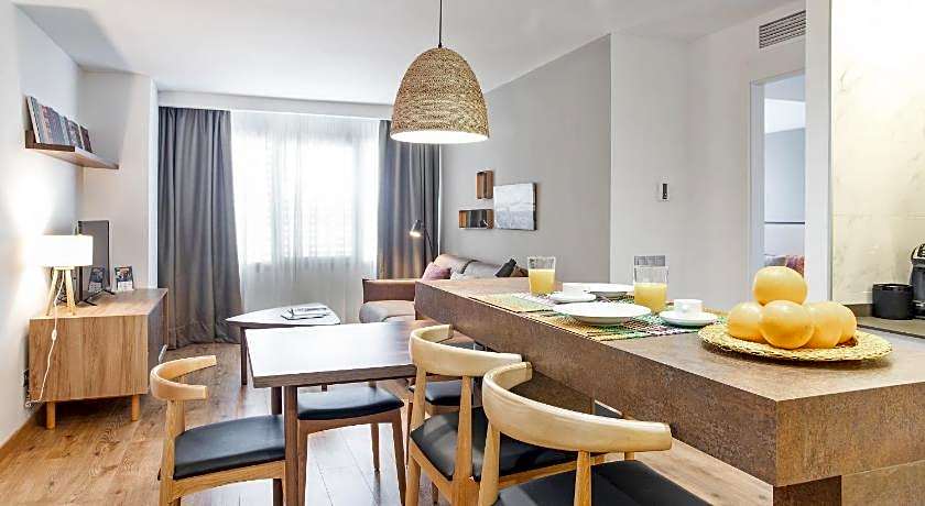 Apartmentos Eurobuilding 2